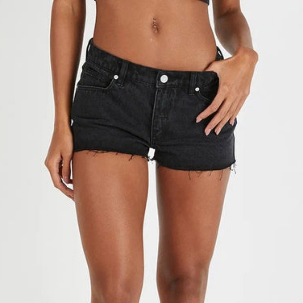 Abrand 99 Low Short Billie Short Raw Hem Vintage Black 32 NWT New